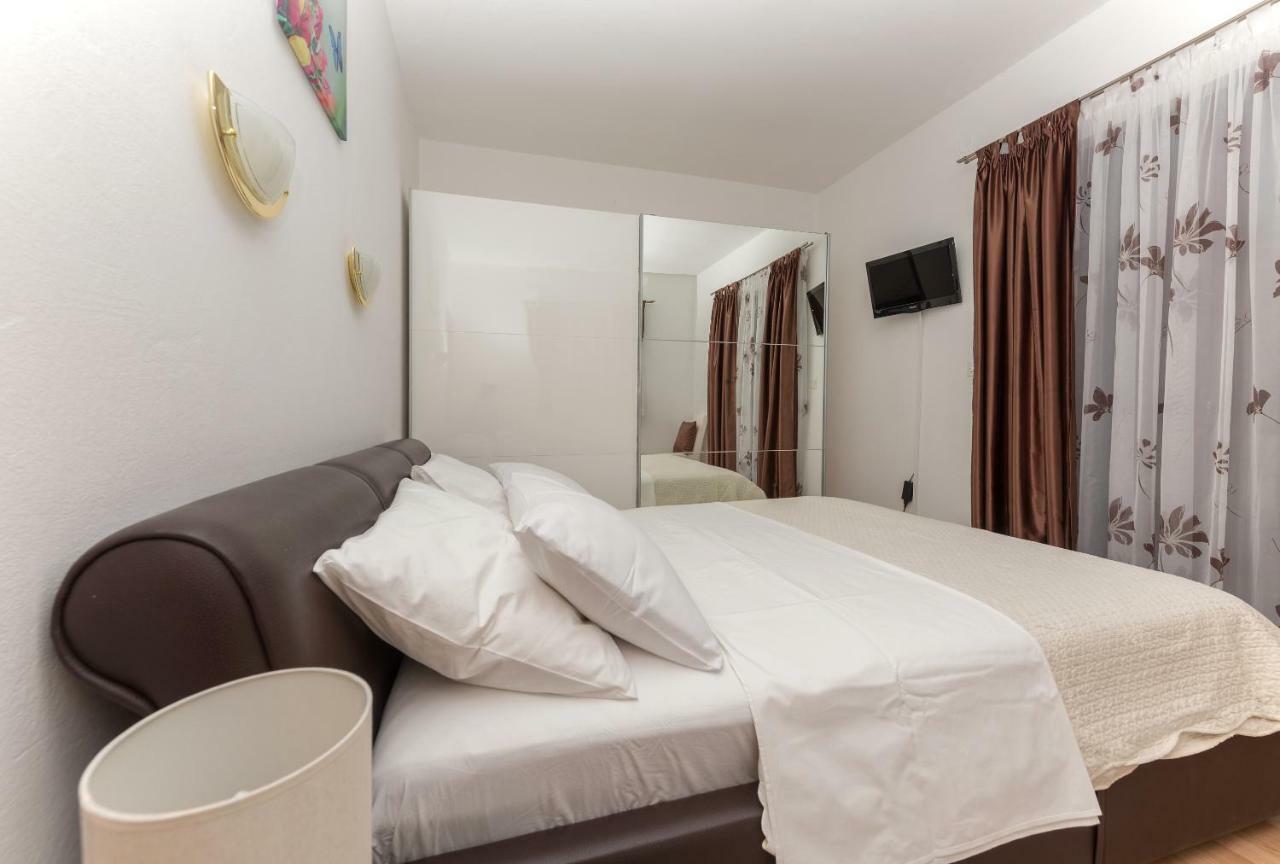 Apartmani Zara & Maris Gradac  Eksteriør billede