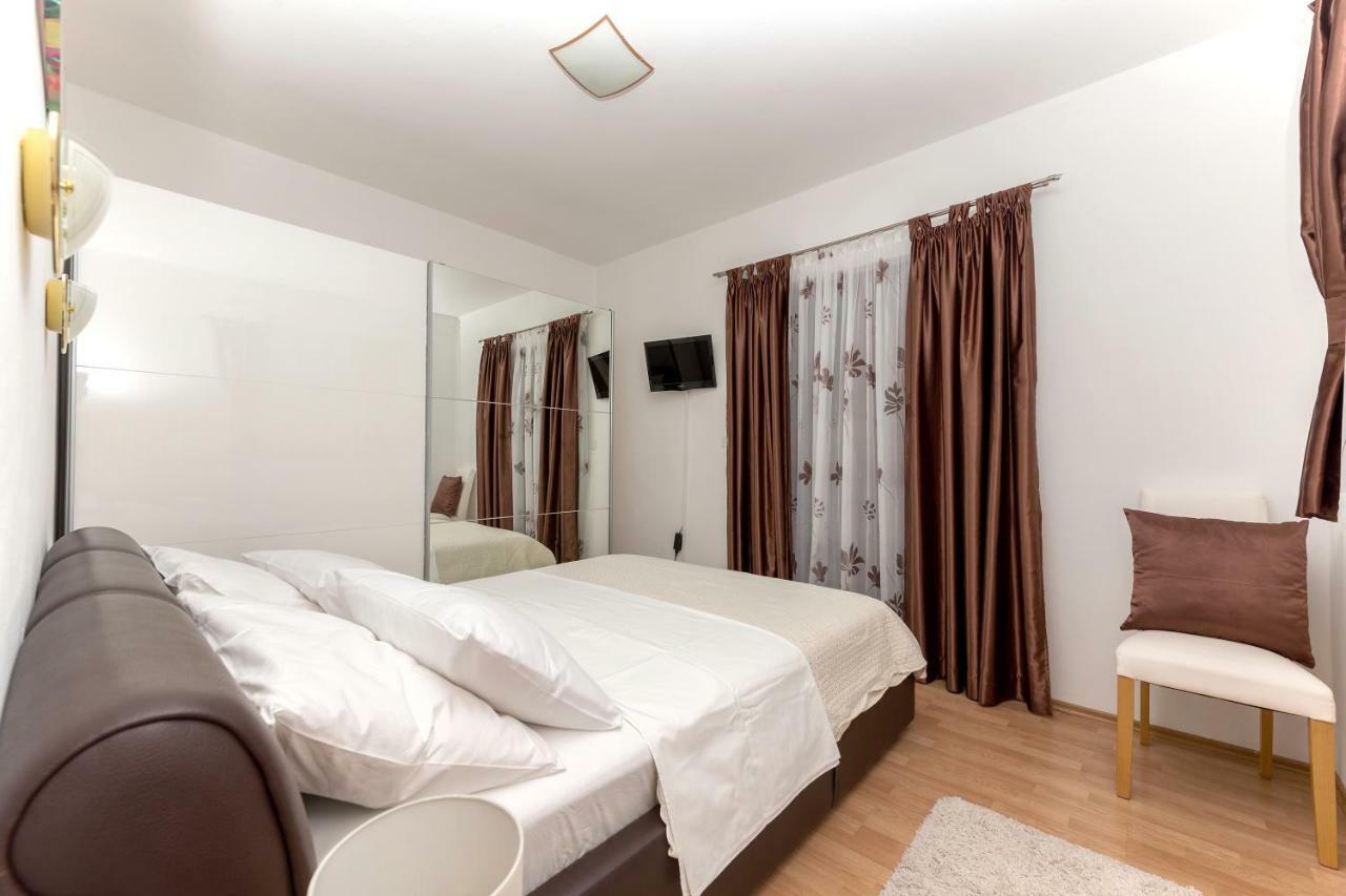 Apartmani Zara & Maris Gradac  Eksteriør billede