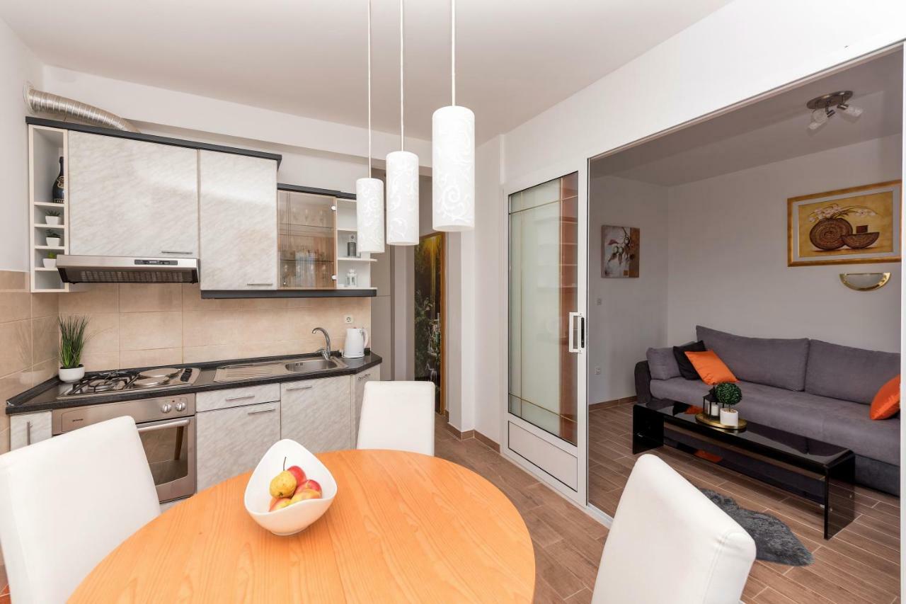Apartmani Zara & Maris Gradac  Eksteriør billede