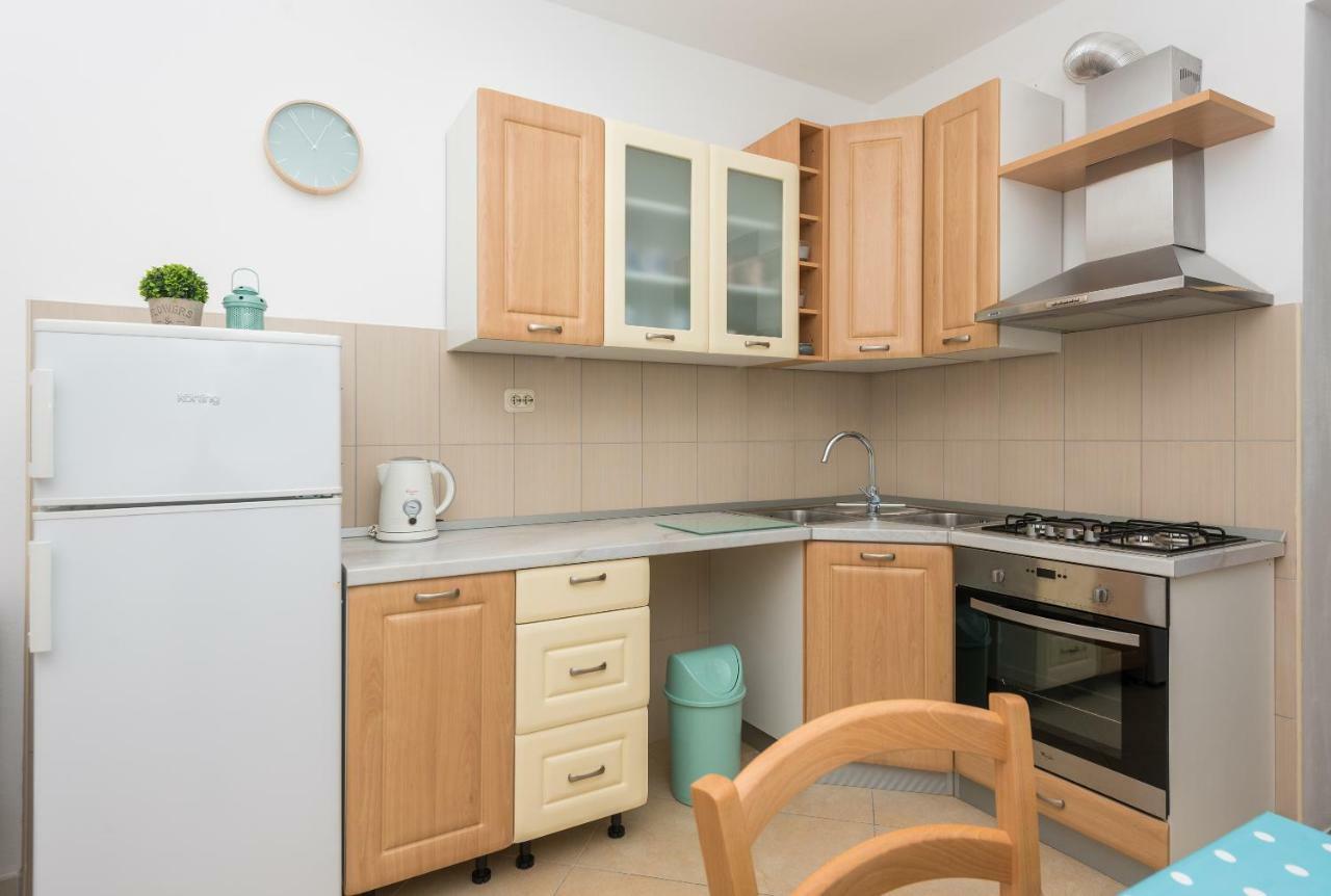 Apartmani Zara & Maris Gradac  Eksteriør billede