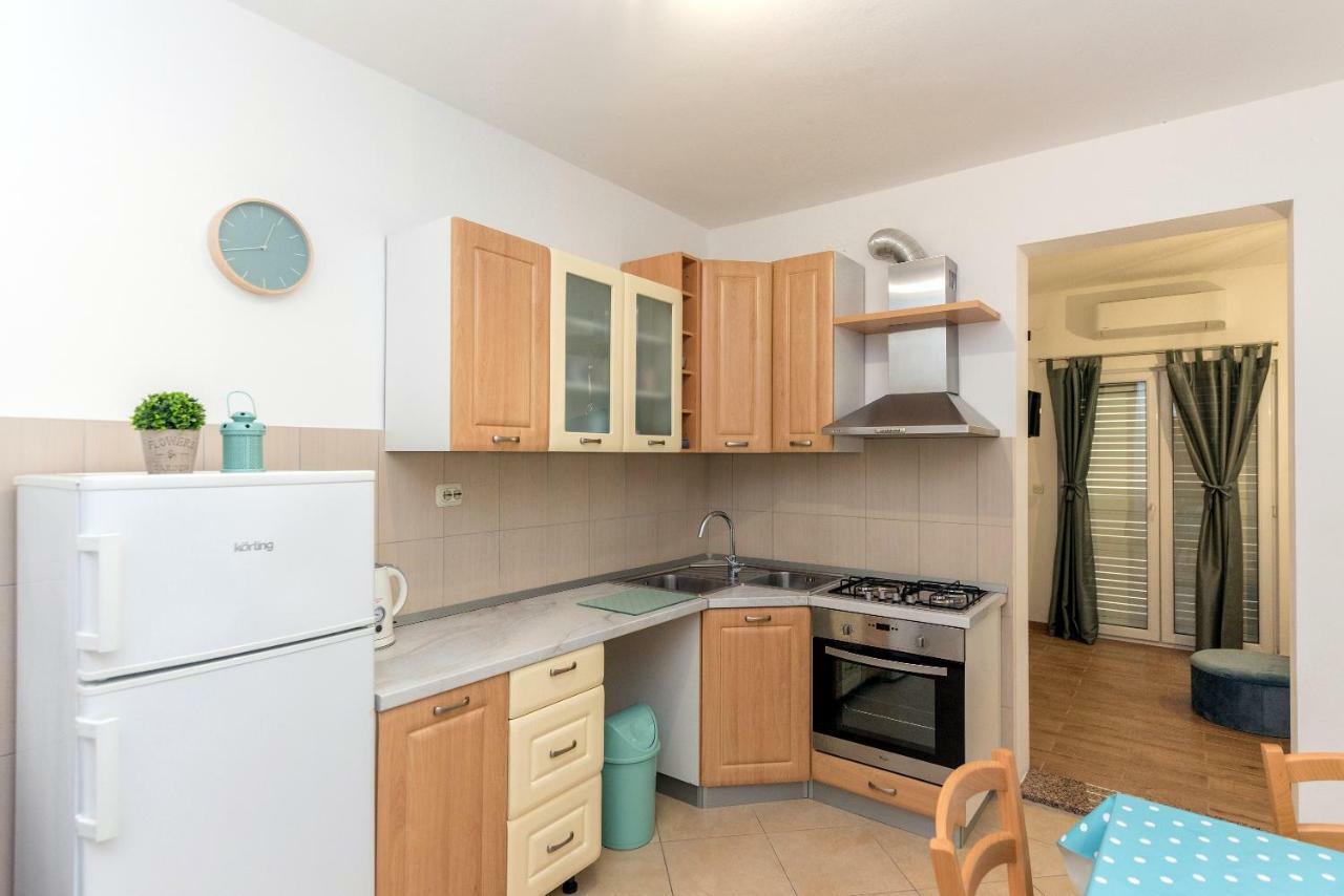 Apartmani Zara & Maris Gradac  Eksteriør billede